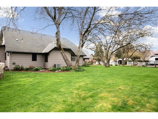 91033 WATER St, Coburg, OR 97408