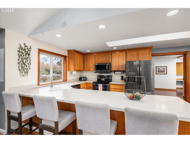 91033 WATER St, Coburg, OR 97408