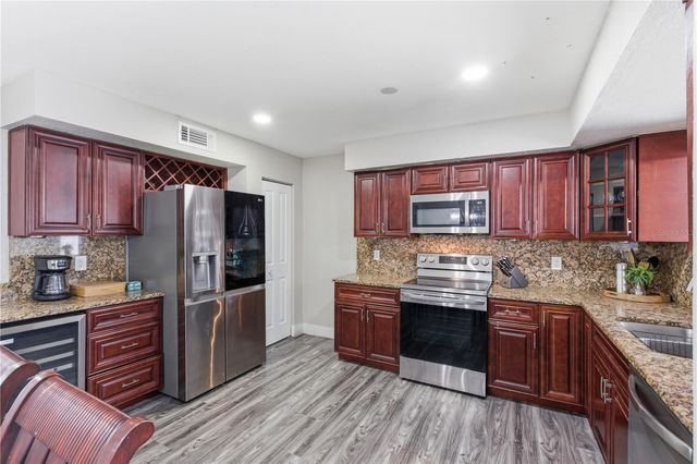 7008 EDENBROOK COURT, Tampa, FL 33634
