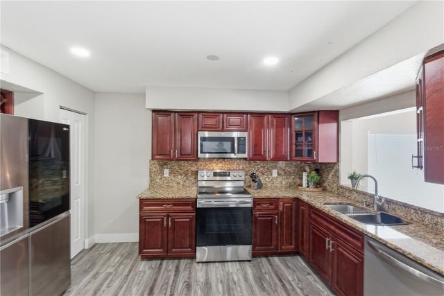 7008 EDENBROOK COURT, Tampa, FL 33634