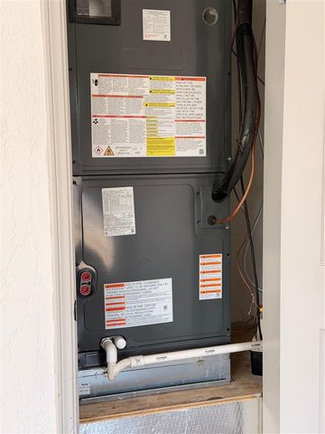 1415 NW 44th St, Lawton, OK 73505