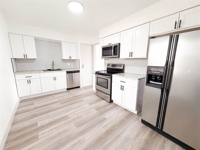 1415 NW 44th St, Lawton, OK 73505