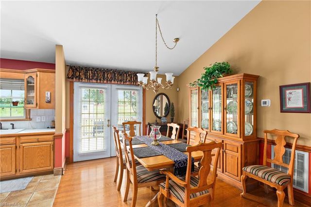 128 Meadowview Road, Mocksville, NC 27028