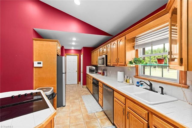 128 Meadowview Road, Mocksville, NC 27028