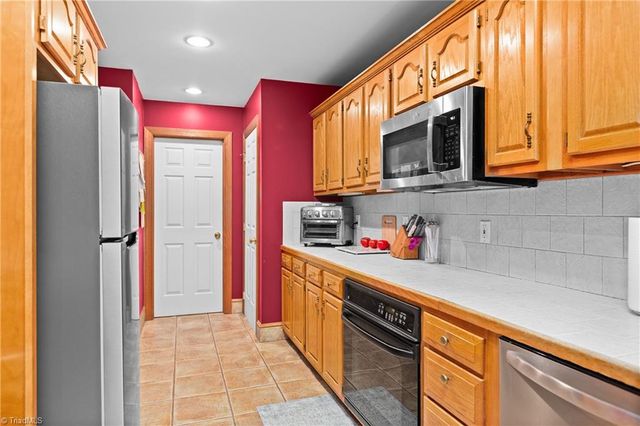 128 Meadowview Road, Mocksville, NC 27028