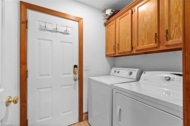 128 Meadowview Road, Mocksville, NC 27028