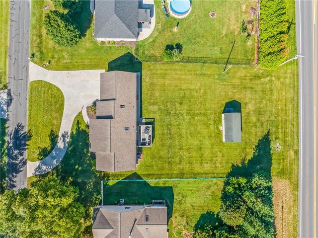 128 Meadowview Road, Mocksville, NC 27028