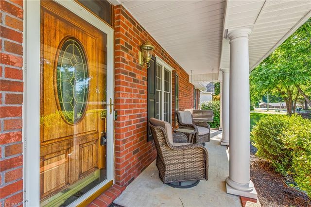 128 Meadowview Road, Mocksville, NC 27028