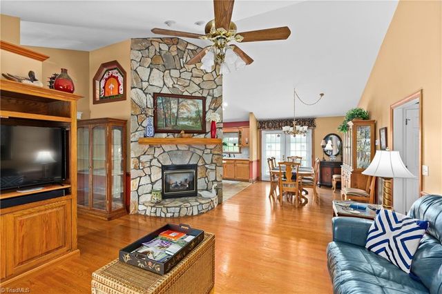 128 Meadowview Road, Mocksville, NC 27028