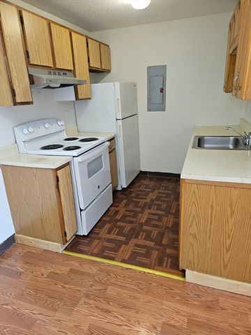 75 Scotch Pond Pl 31, Quincy, MA 02169