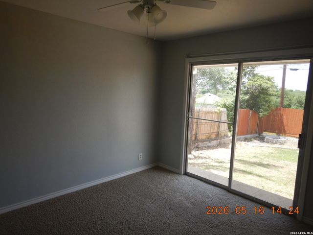 5923 Northgap St, Windcrest, TX 78239