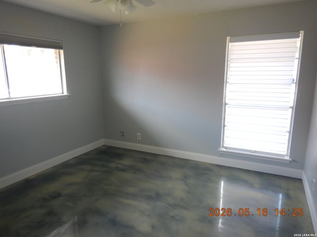 5923 Northgap St, Windcrest, TX 78239