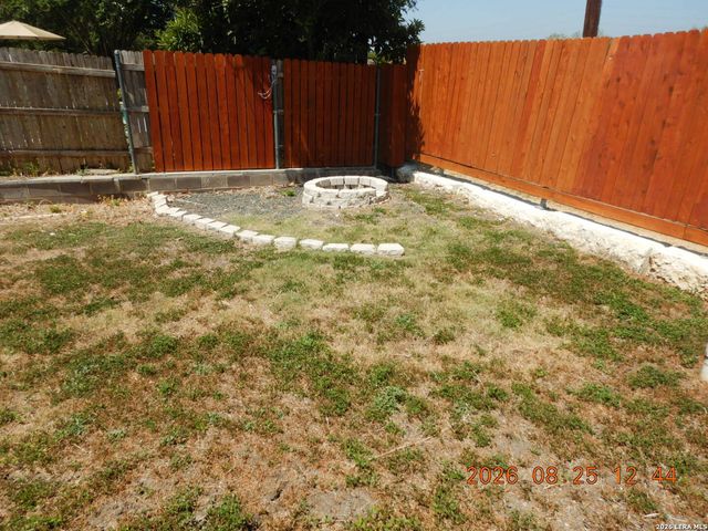 5923 Northgap St, Windcrest, TX 78239
