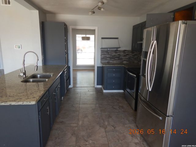 5923 Northgap St, Windcrest, TX 78239