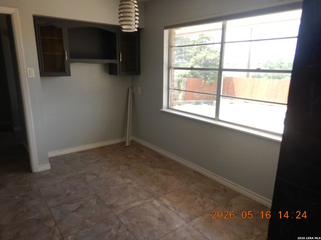 5923 Northgap St, Windcrest, TX 78239