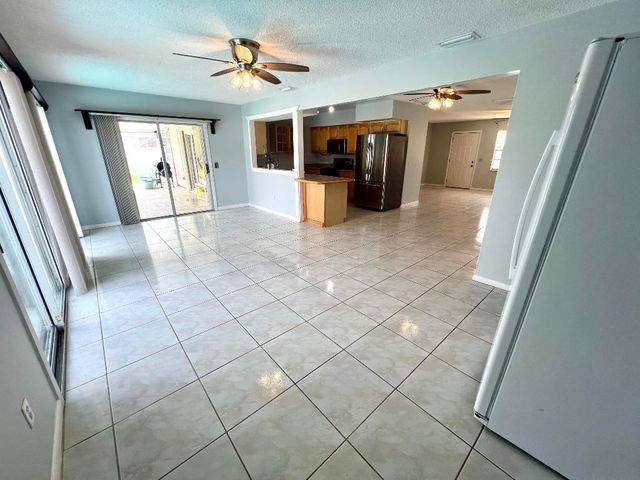 3119 Caribb Way, Lake Worth, FL 33462