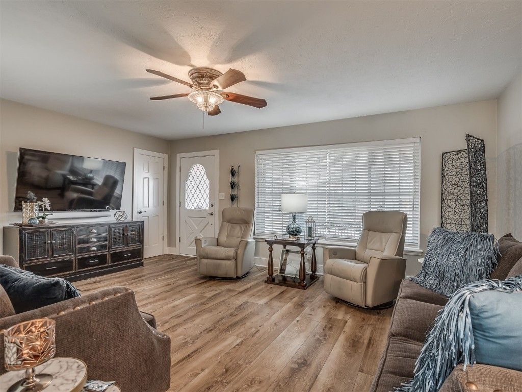 Image 7 of property listing at 3829 NW 58th Terrace, Oklahoma City, OK 73112