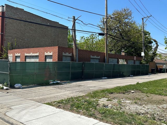 212 E 41st Street, Chicago, IL 60653