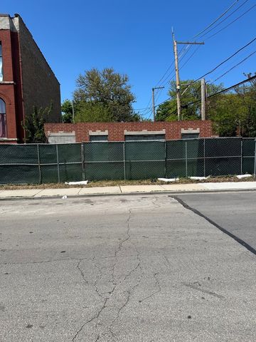 212 E 41st Street, Chicago, IL 60653