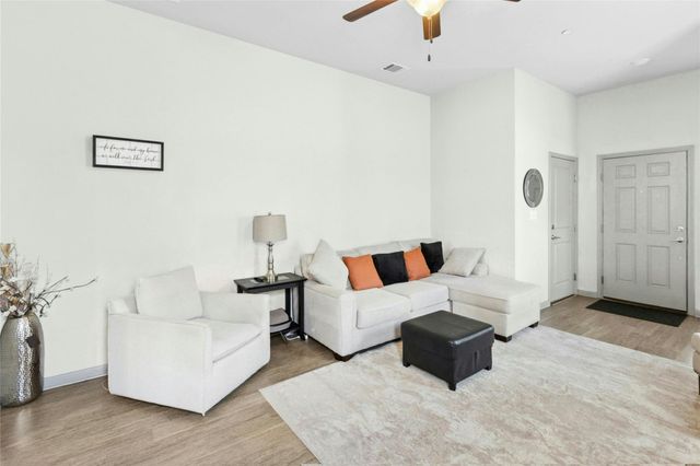 2800 Joe Dimaggio BLVD 96, Round Rock, TX 78665