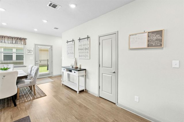 2800 Joe Dimaggio BLVD 96, Round Rock, TX 78665