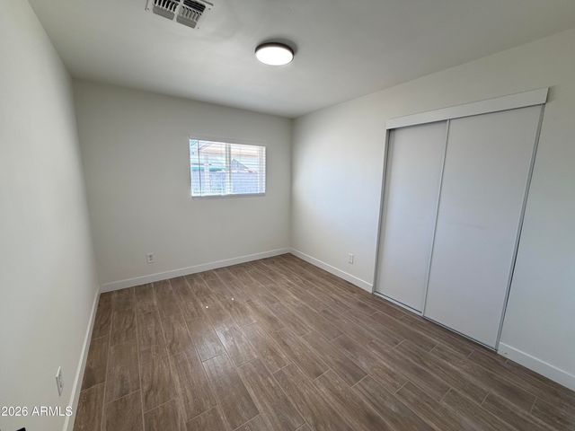 6063 W EARLL Drive, Phoenix, AZ 85033