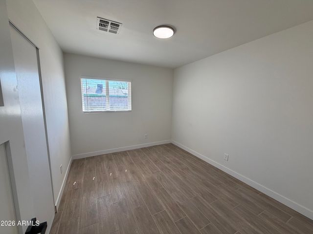 6063 W EARLL Drive, Phoenix, AZ 85033