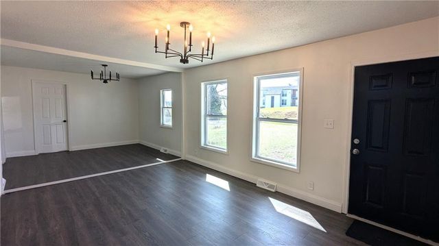 3812 E 93rd Street, Kansas City, MO 64132