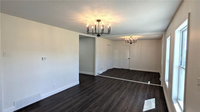 3812 E 93rd Street, Kansas City, MO 64132