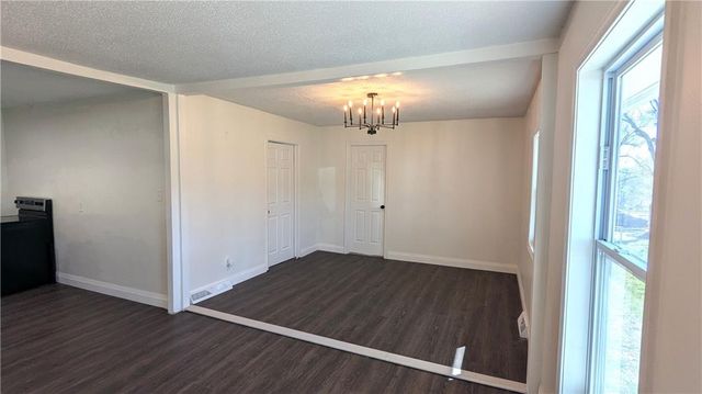 3812 E 93rd Street, Kansas City, MO 64132