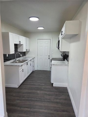 3812 E 93rd Street, Kansas City, MO 64132