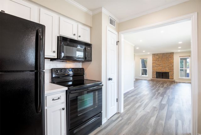 10650 Steppington Drive 228, Dallas, TX 75230