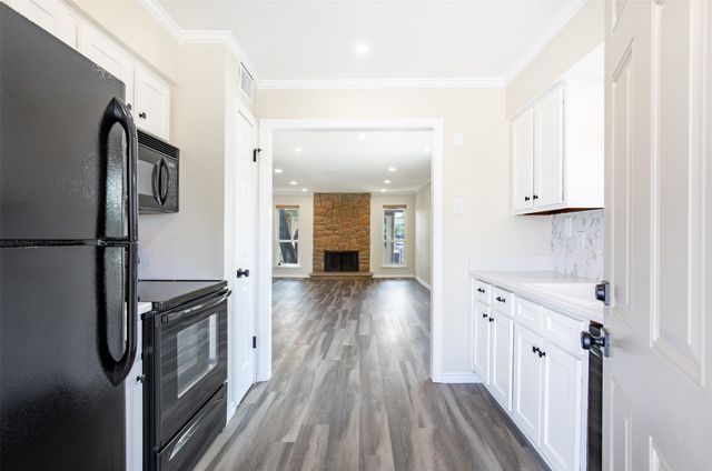 10650 Steppington Drive 228, Dallas, TX 75230