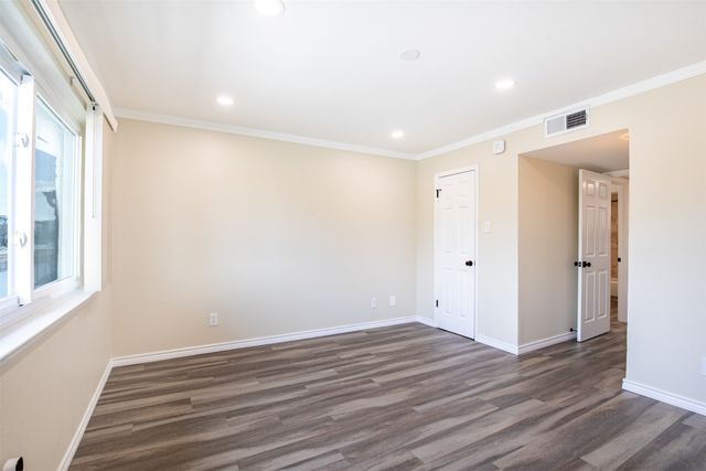 10650 Steppington Drive 228, Dallas, TX 75230