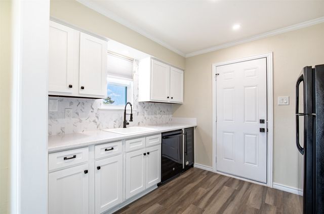 10650 Steppington Drive 228, Dallas, TX 75230