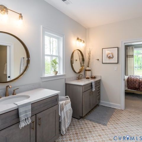 8541 Roden Dr, Mechanicsville, VA 23111