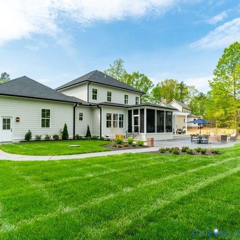 8541 Roden Dr, Mechanicsville, VA 23111