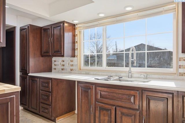 106 Casey Avenue, Richland, WA 99352