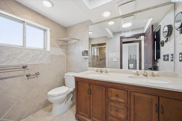 106 Casey Avenue, Richland, WA 99352