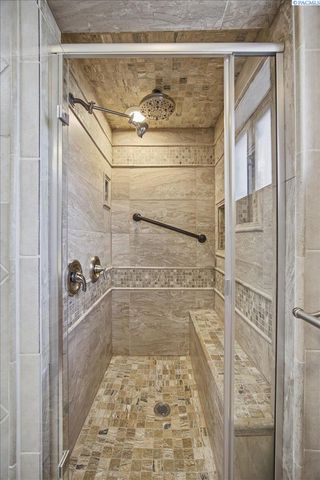 106 Casey Avenue, Richland, WA 99352