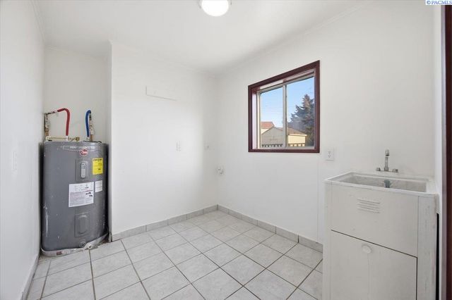 106 Casey Avenue, Richland, WA 99352