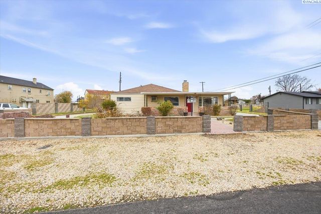106 Casey Avenue, Richland, WA 99352