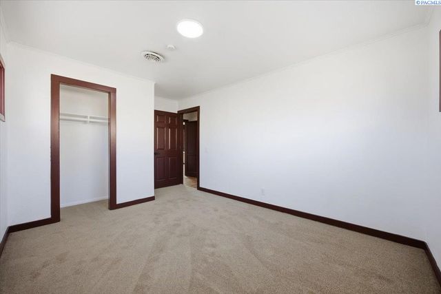 106 Casey Avenue, Richland, WA 99352