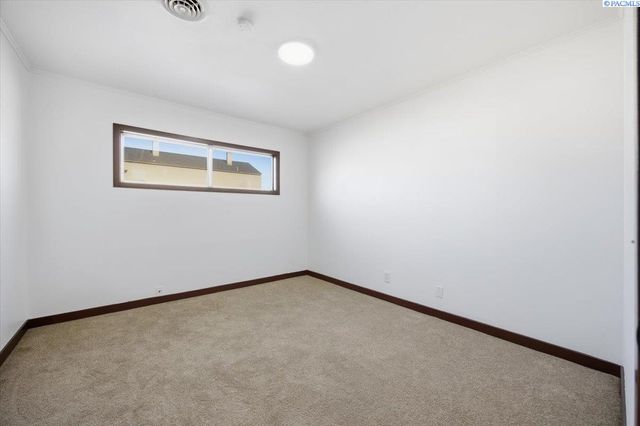 106 Casey Avenue, Richland, WA 99352