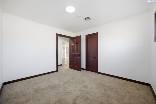 106 Casey Avenue, Richland, WA 99352