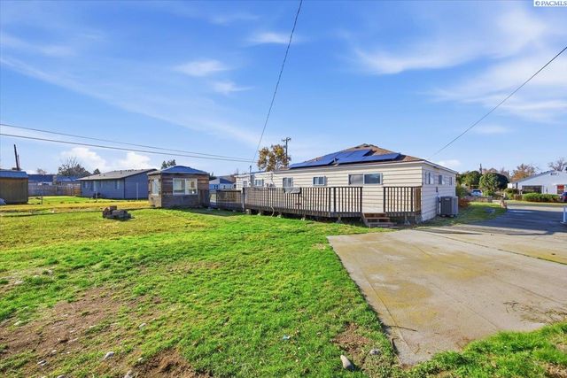 106 Casey Avenue, Richland, WA 99352