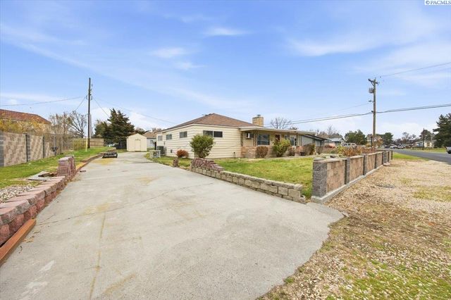 106 Casey Avenue, Richland, WA 99352