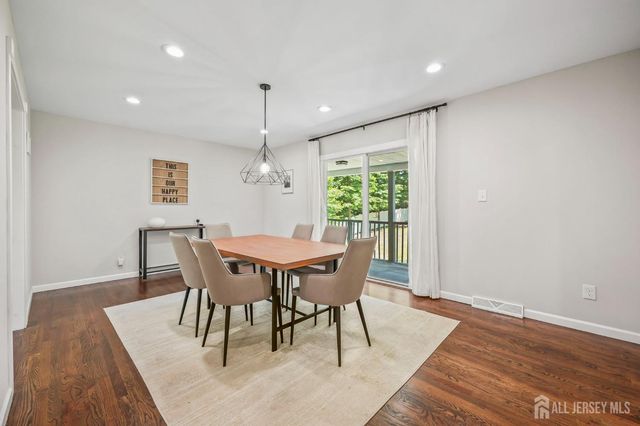 4 Andrew Place, East Brunswick, NJ 08816