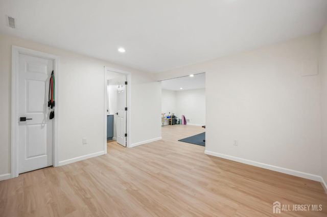 4 Andrew Place, East Brunswick, NJ 08816