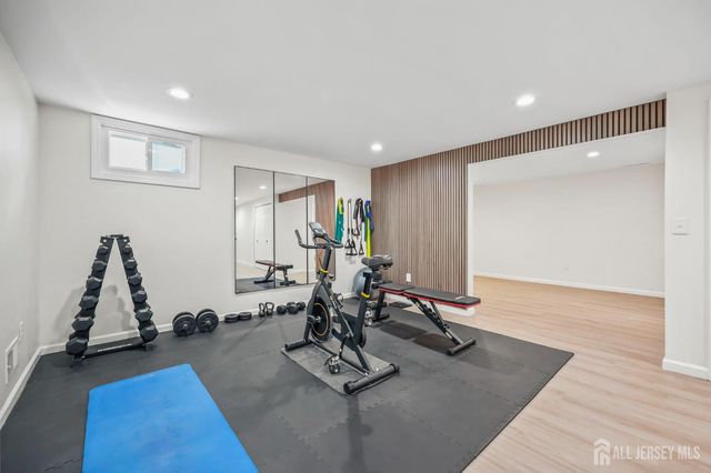 4 Andrew Place, East Brunswick, NJ 08816